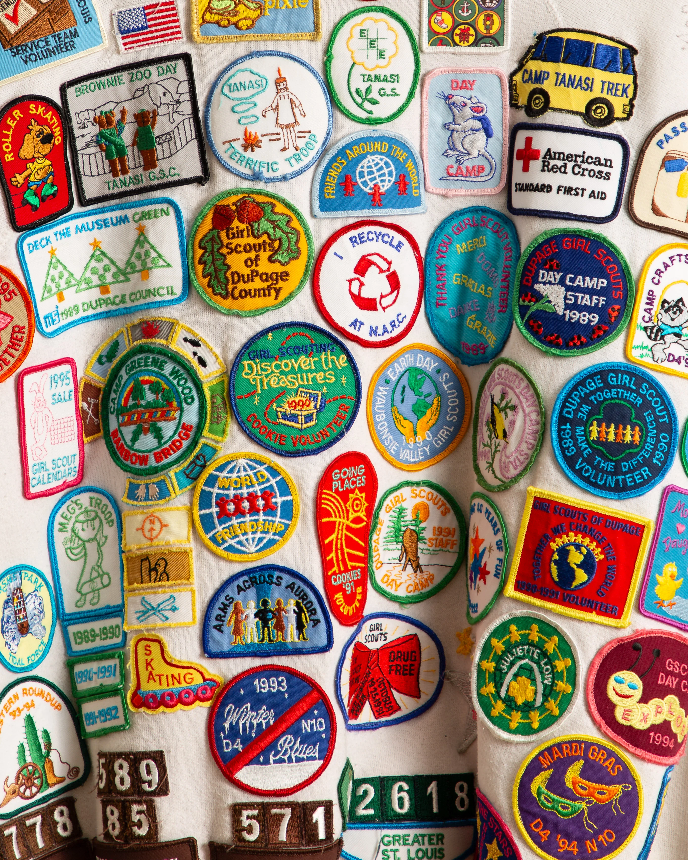 Vintage 90's Girl Scout Patch Sweatshirt - Image 3
